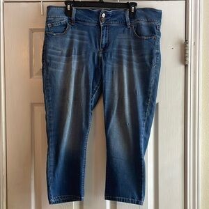 1822 Denim Crop Jeans Size 33